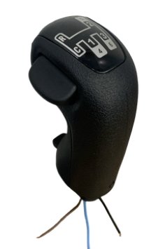 55587