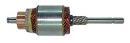 943